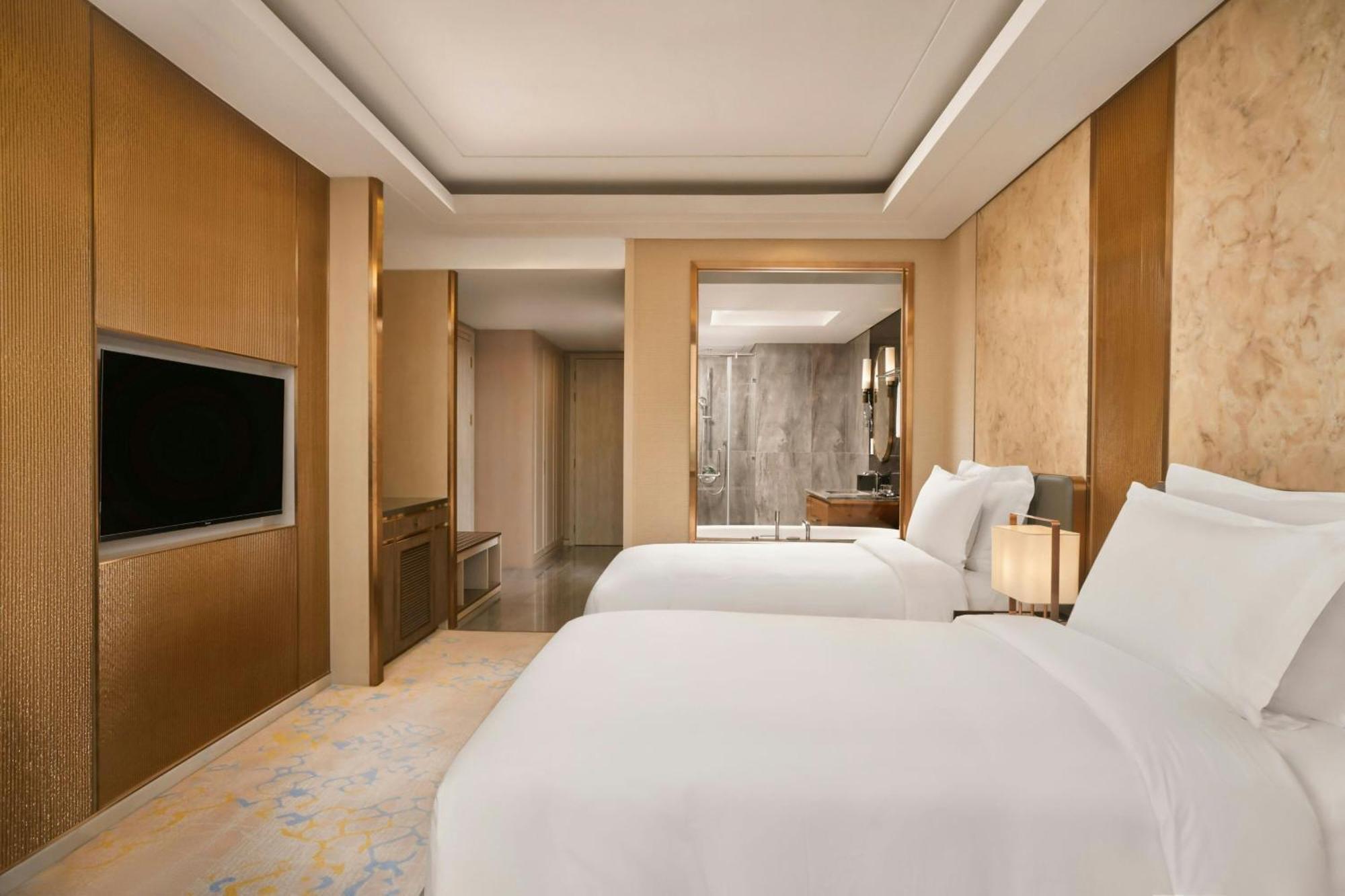 Vinpearl Landmark 81, Autograph Collection Ho Chi Minh City Exterior photo